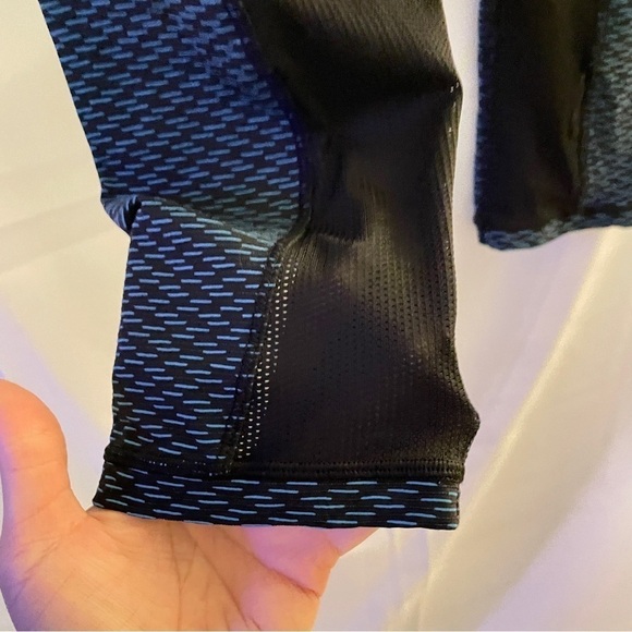 Lululemon Outrun‎ 17" Crop Legging Score Jacquard Black Indian Ocean size 6 - Picture 6 of 8